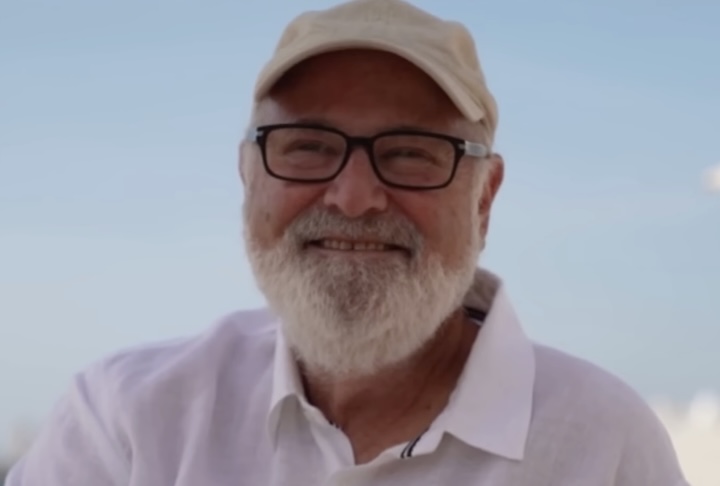 Antes de conhecer Michele Singer, Reiner foi casado por 10 anos com a atriz e diretora Penny Marshall, de quem adotou a filha, Tracy Reiner. Ele e Michele se conheceram durante as gravações de Harry e Sally. Juntos, eles tiveram três filhos: os meninos Jake e Nick, e a menina Romy.
