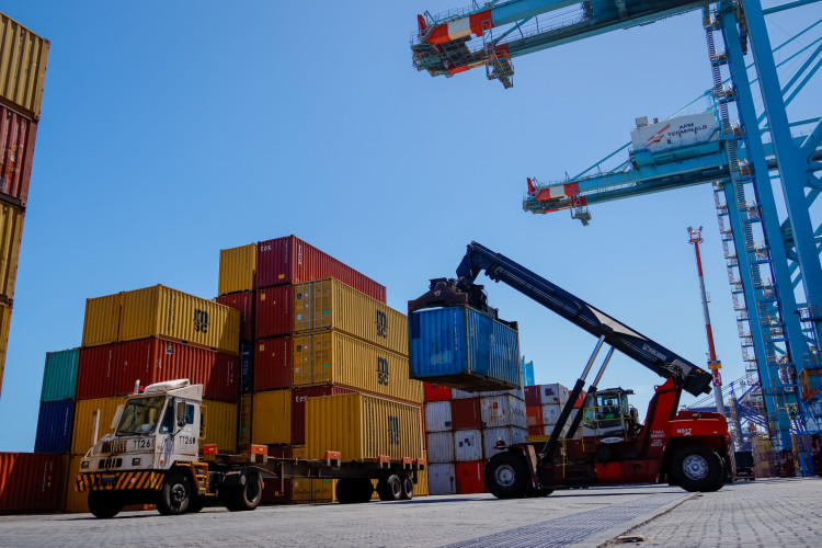 Unilink espera aumentar movimenta&ccedil;&atilde;o de cargas gerais e cont&ecirc;ineres nos pr&oacute;ximos anos