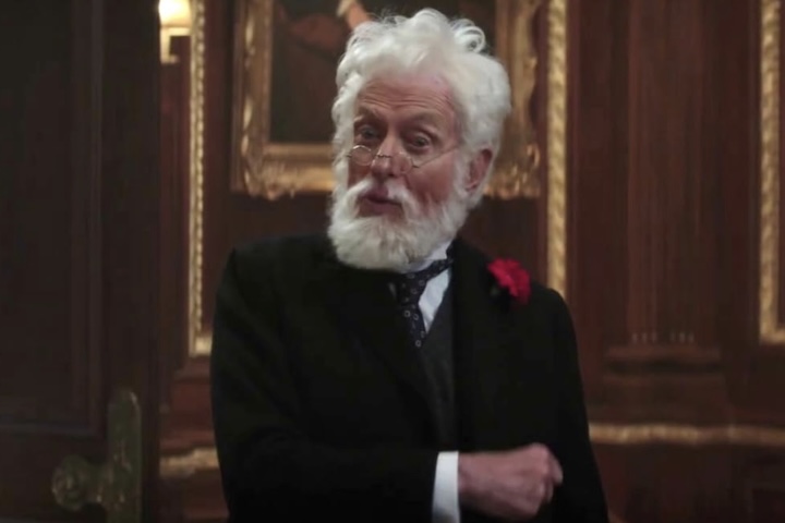 Em 2018, Van Dyke retornou à Disney para viver Mr. Dawes Jr. em O Retorno de Mary Poppins.  