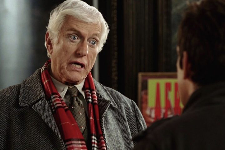 Van Dyke também fez aparições em filmes conhecidos como Dick Tracy, de 1990, Uma Noite no Museu, de 2006, e Uma Noite no Museu 3: O Segredo da Tumba, de 2014.