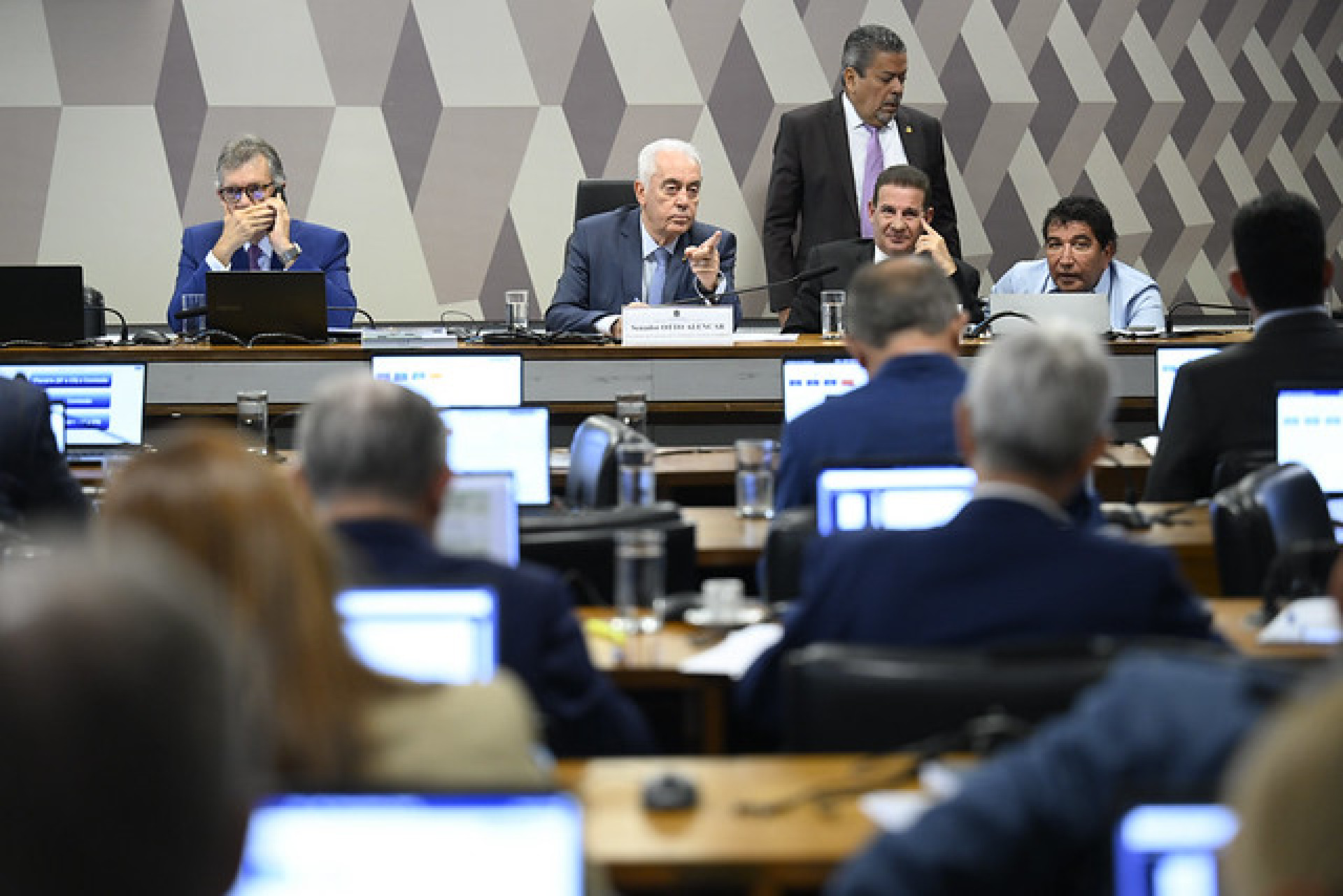 Comissão de Constituição, Justiça e Cidadania (CCJ) realiza reunião com 4 itens. Entre eles, o PL 2.162/2023, que altera a Lei de Execução Penal e o Código Penal para modificar critérios de dosimetria da pena e de progressão de regime. (Foto: Andressa Anholete / Agência Senado)