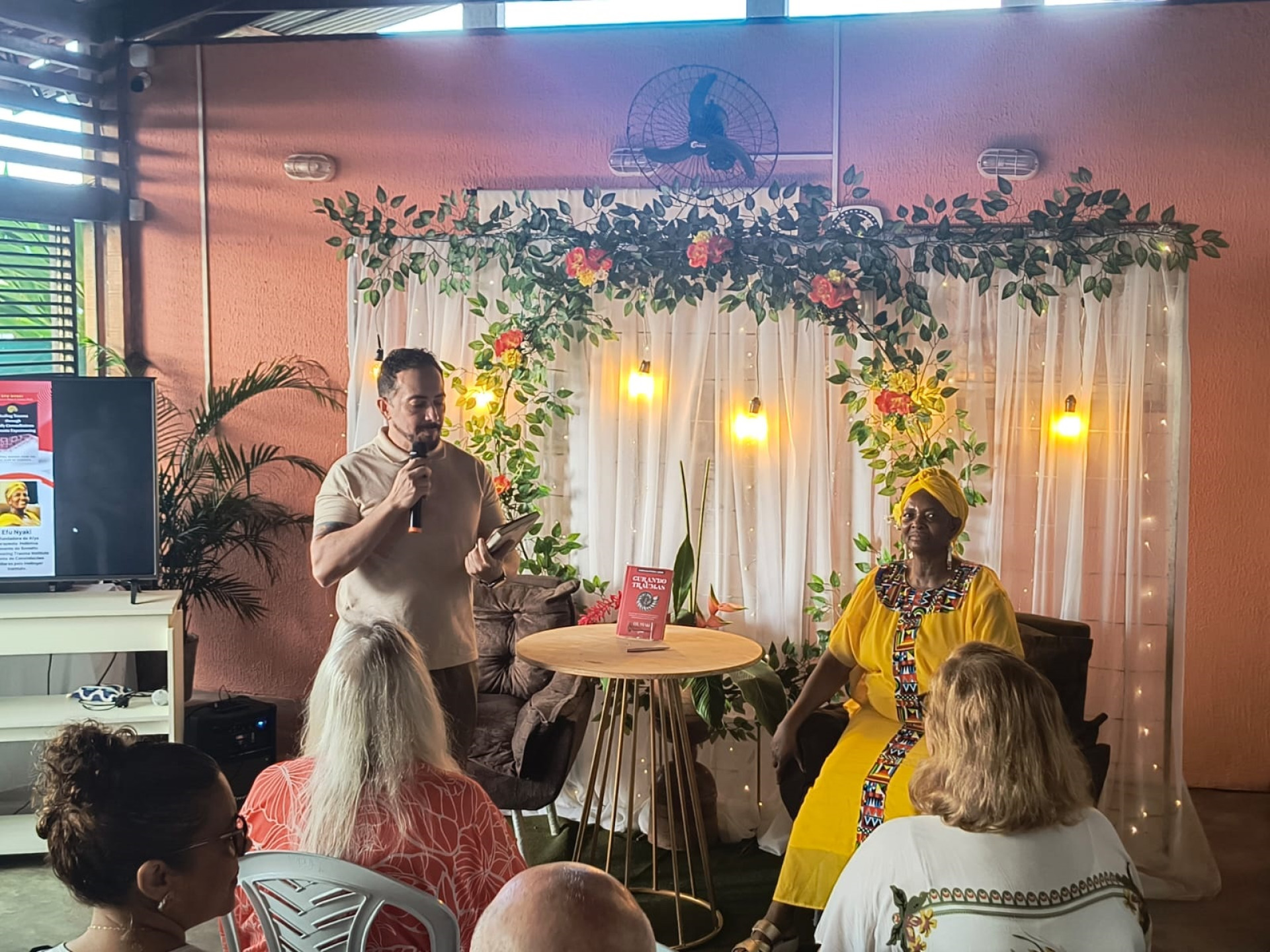 FDR lan&ccedil;a o livro "Curando Traumas" 
 (Foto: Dion&iacute;sio Moormann / Divulga&ccedil;&atilde;o)