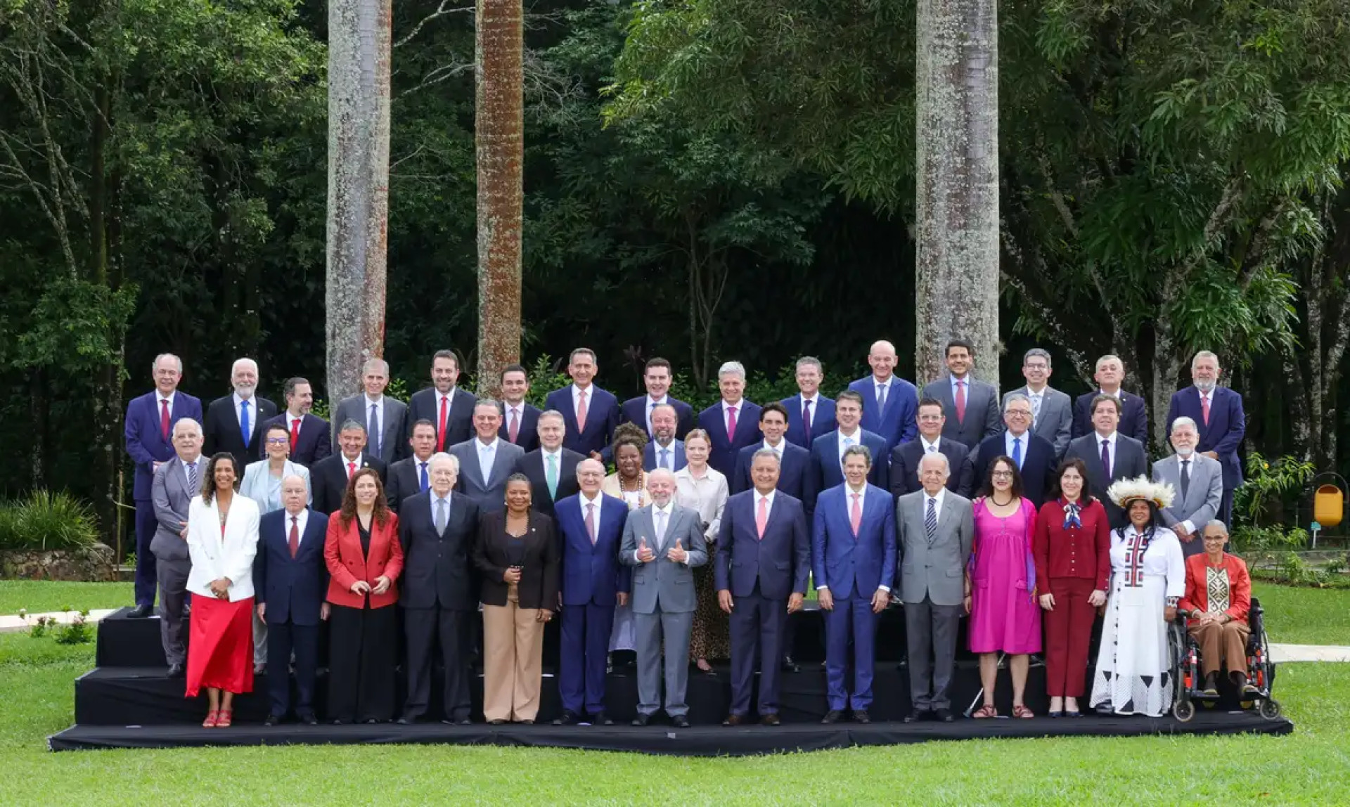 Presidente Luiz Inácio Lula da Silva (PT) com os ministros (Foto: Fabio Rodrigues-Pozzebom/Agência Brasil)