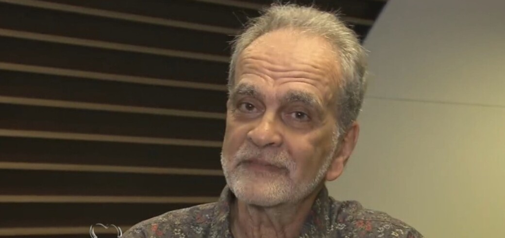 No entanto, não divulgou detalhes adicionais sobre seu estado de saúde. Diagnosticado com demência frontotemporal em 2016, Kubrusly vive atualmente em uma comunidade litorânea da Bahia ao lado da esposa, Beatriz Goulart, depois de deixar São Paulo com o avanço da doença.