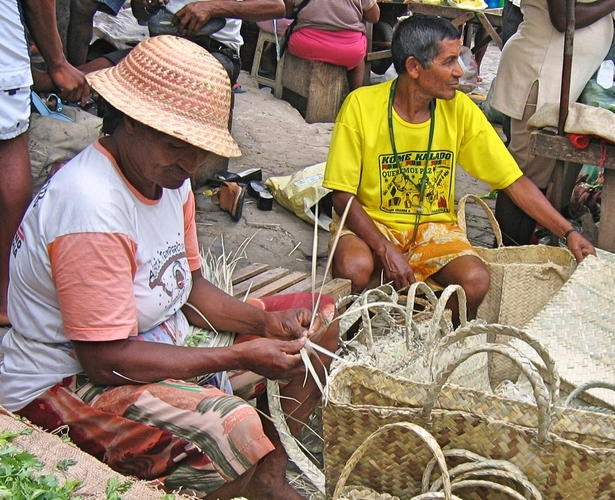 Cada região preserva suas tradições e contribui com elementos únicos para essa expressão artística. O artesanato brasileiro reflete a história, a cultura e as práticas regionais, sendo um importante elemento da identidade local. Veja preciosidade da nossa terra.