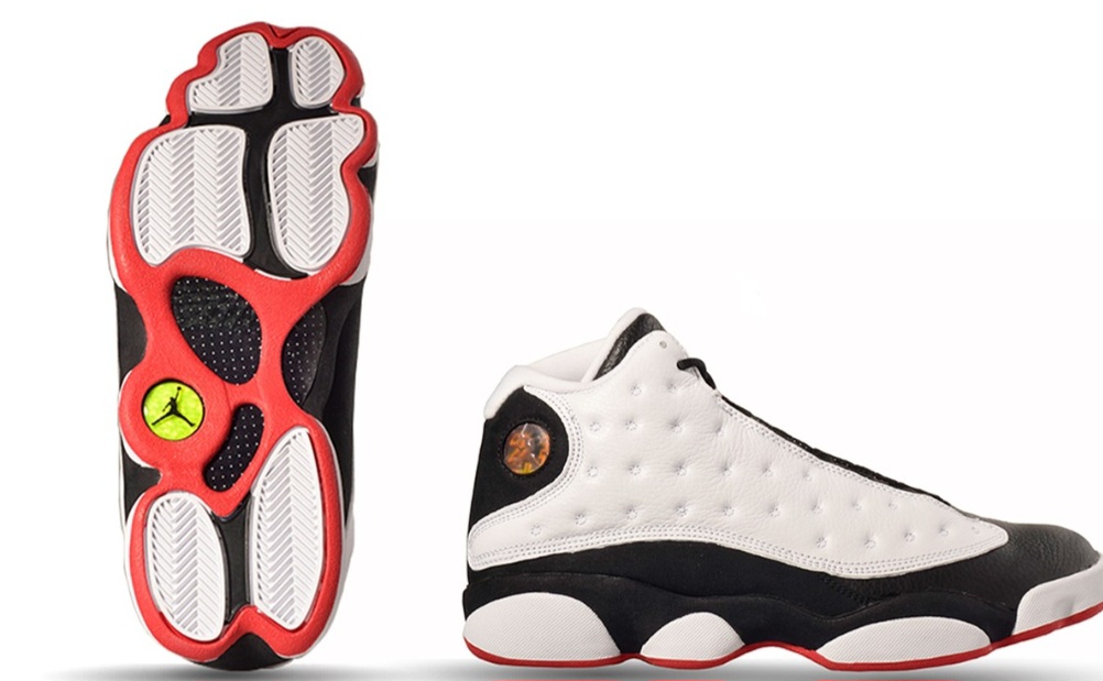 A invenção do processo de vulcanização da borracha por Charles Goodyear, em 1839, foi crucial. Esse método tornou a borracha mais durável, estável e impermeável, sendo ideal para solas de calçados.