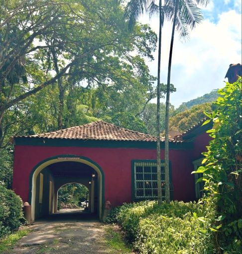 A história do local é marcada por relações pessoais e familiares, como o romance entre Getúlio Vargas e a atriz e cantora Virgínia Lane. 