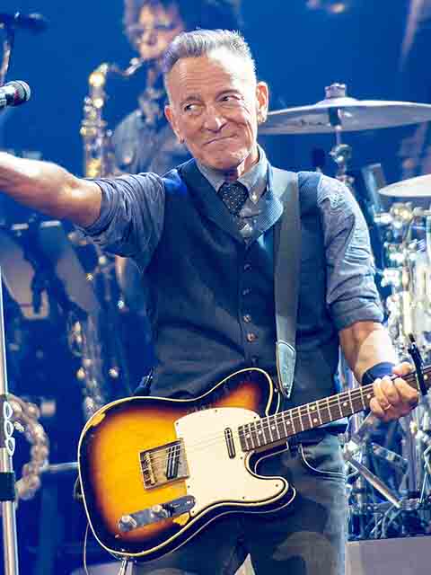 A publicação de Trump veio em reação a declarações críticas de Springsteen ao político republicano no início da turnê “Land of Hope and Dreams”. Em um dos shows, o roqueiro afirmou que o país está sob a liderança de uma “administração corrupta, incompetente e traidora”.
