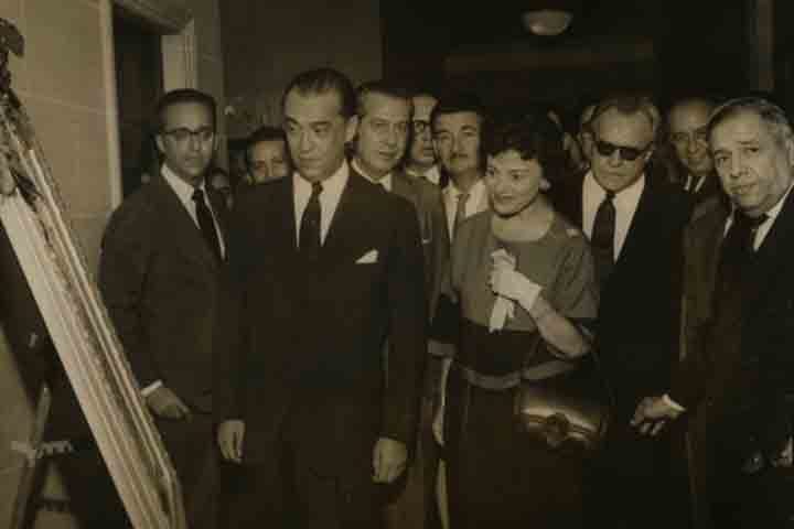 Sua influência política estendeu-se também à diplomacia: entre 1957 e 1960, atuou como embaixador do Brasil no Reino Unido, nomeado pelo então presidente Juscelino Kubitschek. 
