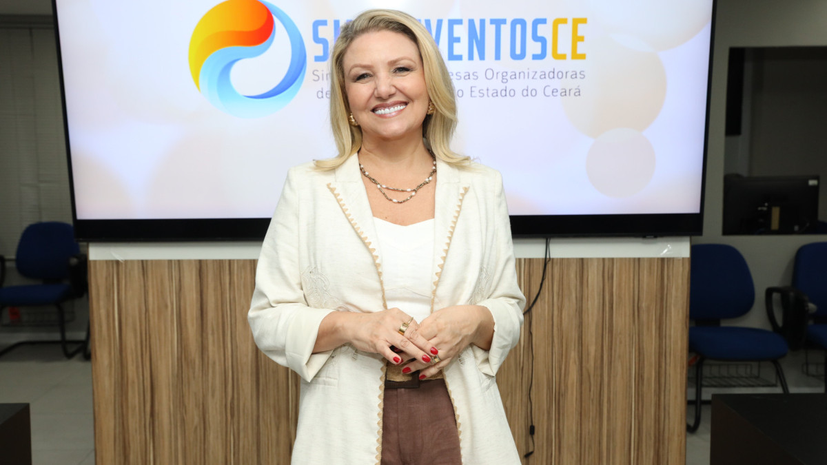 Stella Pavan, presidente do Sindieventos CE que foi reeleita para o quadriênio 2026–2030