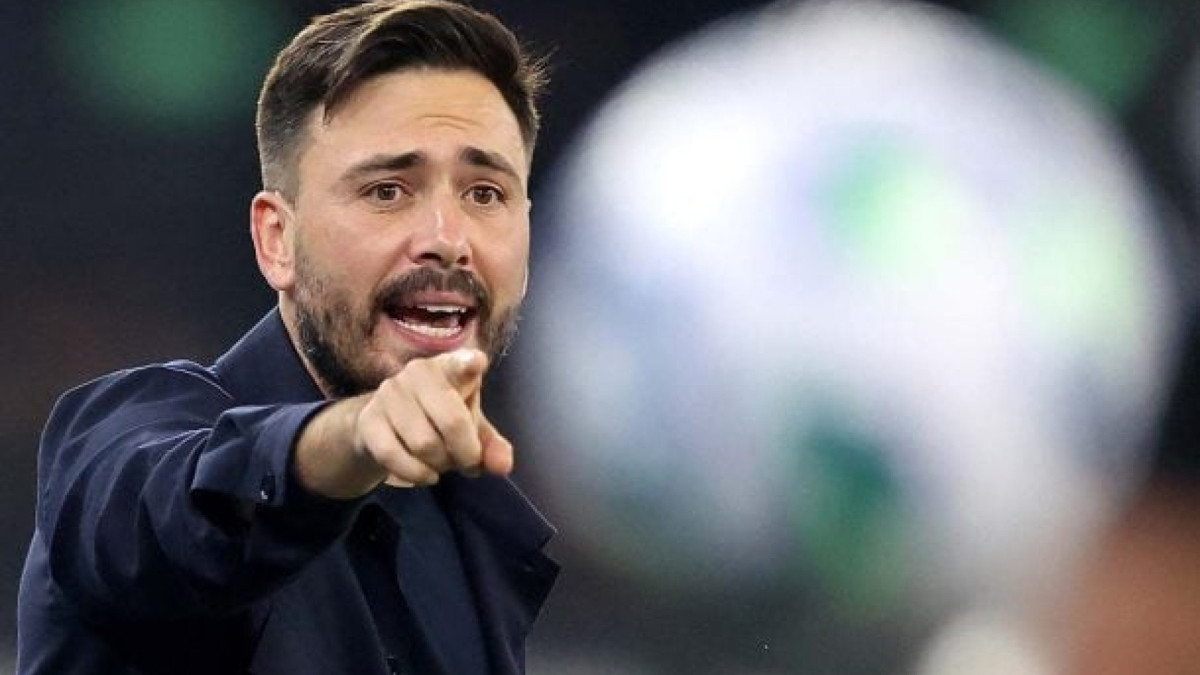 Desempenho do time merengue abaixo do esperado no início da temporada coloca ex-Botafogo no caminho do Santiago Bernabéu