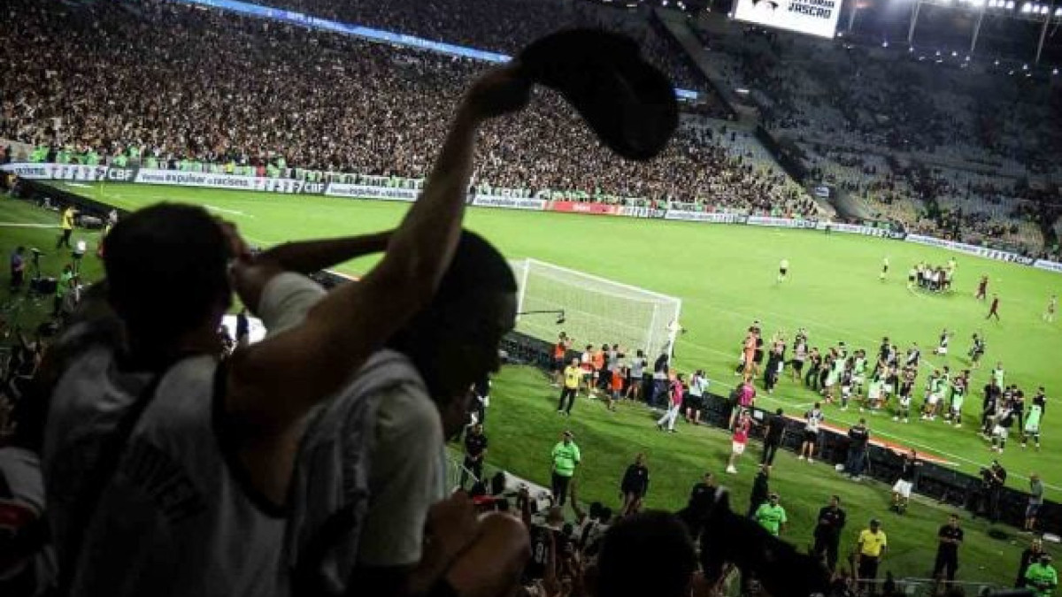 Tanto os colaboradores da SAF, quanto do associativo foram contemplados. O Cruz-Maltino decide o título no próximo domingo contra o Corinthians