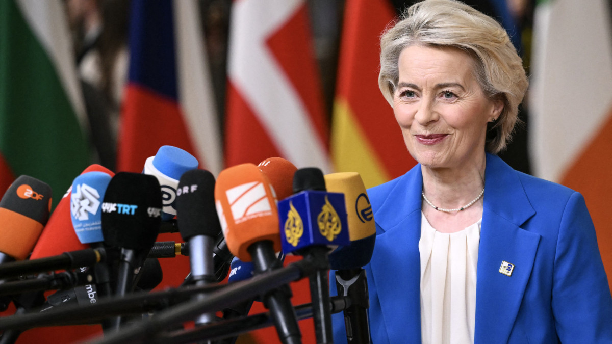 Presidente da Comissão Europeia, Ursula von der Leyen, fez o comunicado durante uma cúpula em Bruxelas