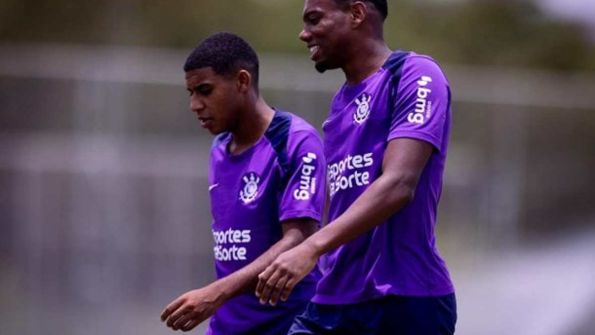 Titualres do primeiro jogo na decisão da Copa do Brasil realizaram trabalho regenerativo, enquanto restante do elenco foi para o campo