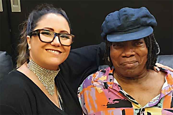 Maria Rita começou a cantar profissionalmente com apoio de grandes nomes como Milton Nascimento, que a convidou para participar de seu disco “Pietá”, em 2002. 
