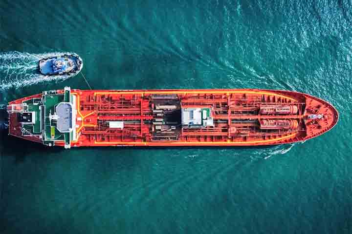 Cada manobra é única e exige raciocínio rápido, experiência acumulada e sensibilidade para interpretar variáveis que nem sempre estão nos instrumentos. 
