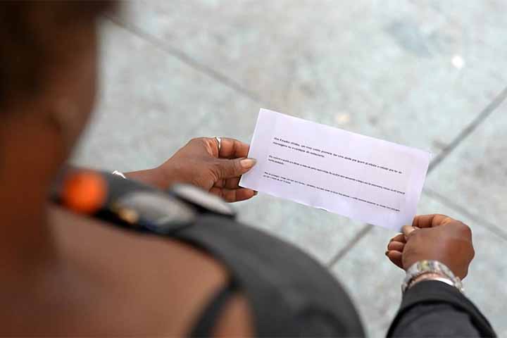 Com a chegada do novo colírio, especialistas acreditam que o tratamento poderá oferecer uma alternativa prática e menos invasiva a milhões de pessoas que desejam enxergar de perto sem recorrer constantemente aos óculos.
