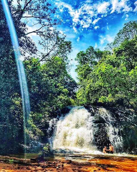 Em frente ao Morro do Cuscuzeiro está uma elevação rochosa que tem a aparência das corcovas de um camelo e, por isso, batizado de Morro do Camelo.
