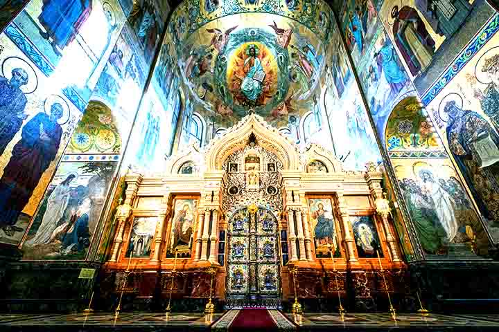 A construção foi parcialmente danificada durante a Revolução Russa e chegou a ser usada como depósito de legumes durante a era soviética. Após décadas de abandono, passou por uma longa restauração e reabriu ao público nos anos 1990, como museu.