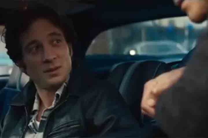 No filme, Springsteen é interpretado por Jeremy Allen White, conhecido por seu papel na série “O Urso”.
