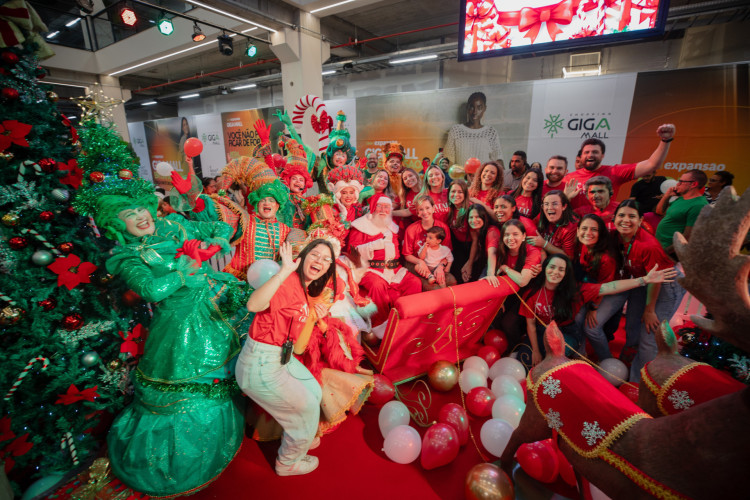 Durante o m&ecirc;s de dezembro, o Giga Mall, em Messejana, mant&ecirc;m visita&ccedil;&atilde;o ao Papai Noel em hor&aacute;rios definidos, como parte da programa&ccedil;&atilde;o natalina