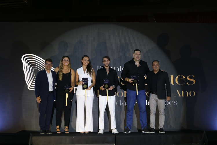 Marcelo Negr&atilde;o, Jelena Todorovic, Rebecca Silva e Rafael Lassance receberam o Pr&ecirc;mio Destaques Esportivos do Ano