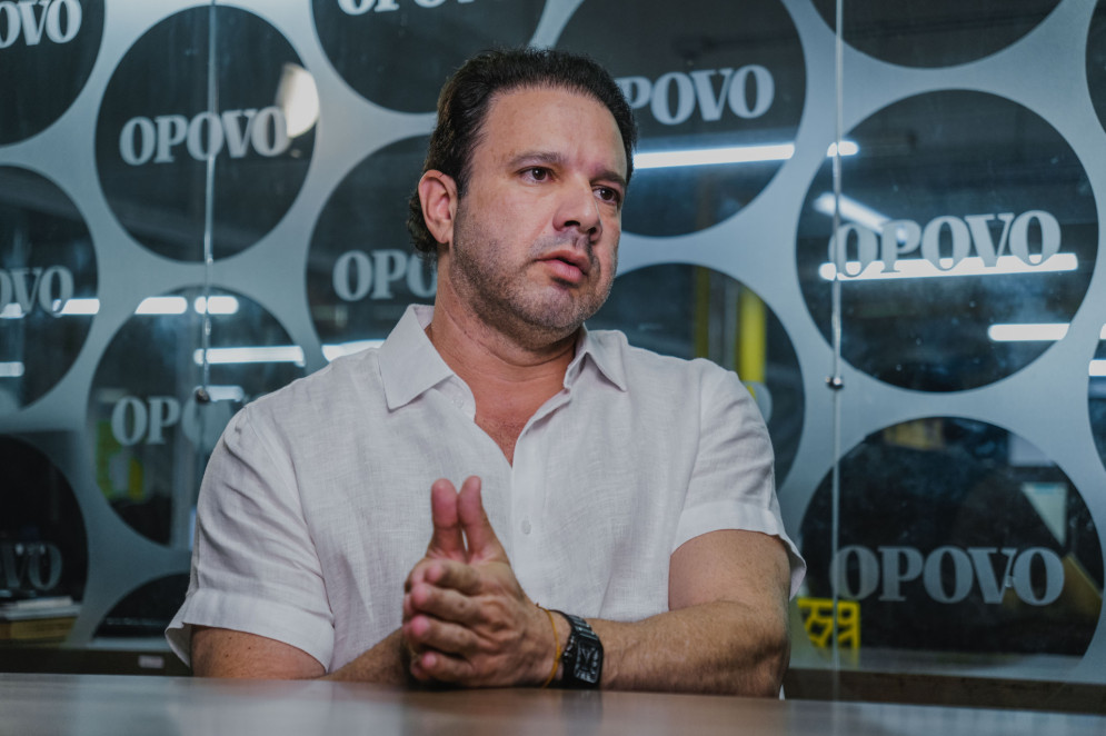 Presidente da C&acirc;mara Municipal, Leo Couto, em visita ao O POVO(Foto: FERNANDA BARROS)