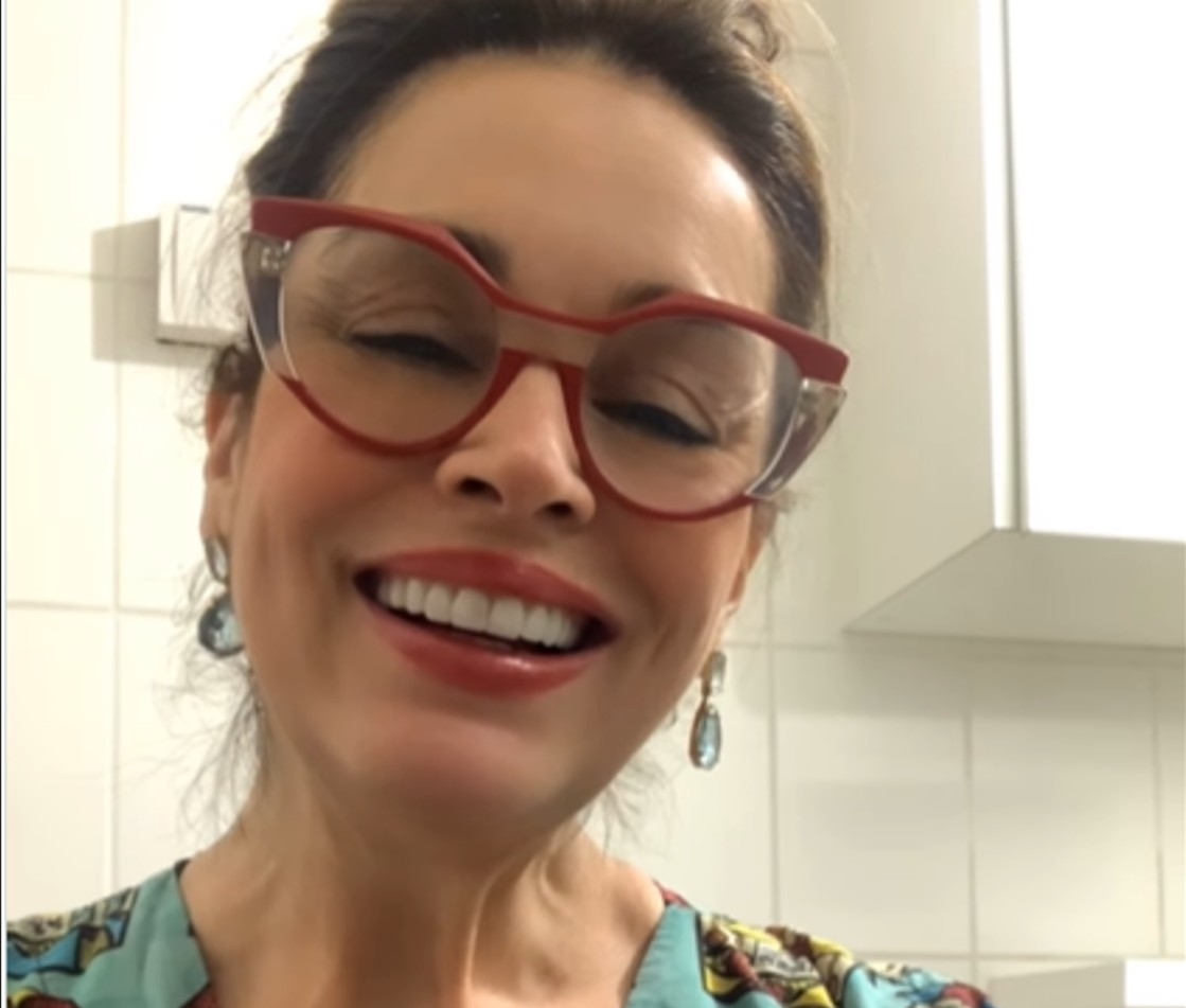 Segundo a própria atriz, o aumento ocorreu em função do tratamento hormonal e da ansiedade durante o processo, já que iniciou a gravidez cerca de 20 quilos acima do peso habitual. Após o desmame dos filhos, Suzy adotou uma dieta rigorosa em um SPA, o que contribuiu para a perda de peso e a melhora de sua forma física.
