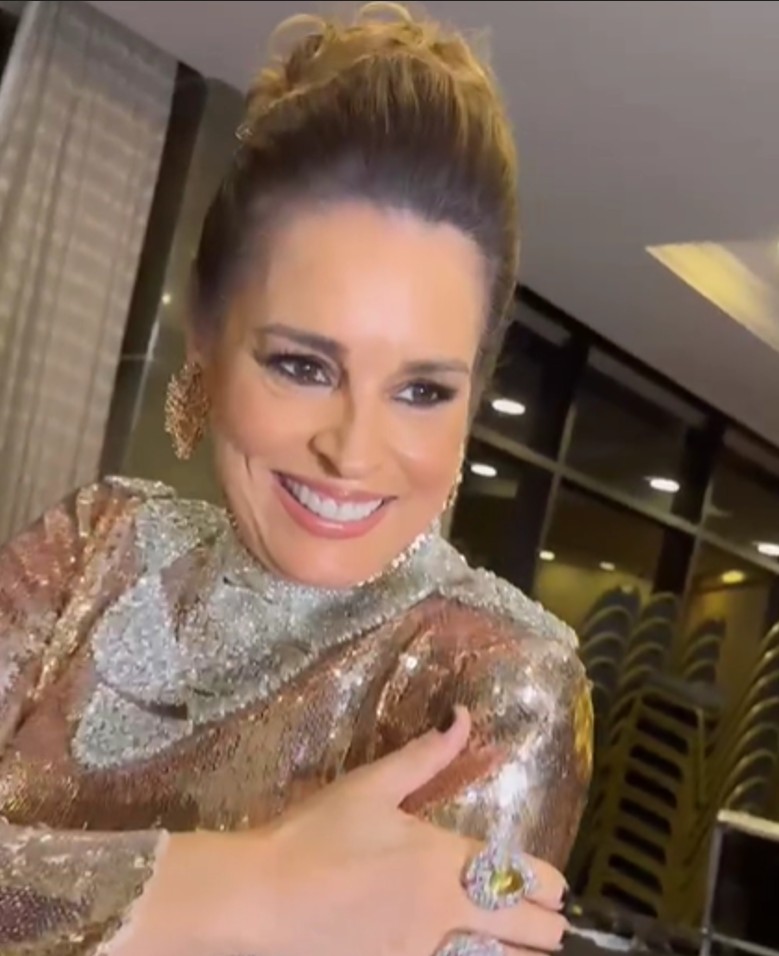 Curiosidade: Suzy Rêgo Iniciou a carreira como modelo aos 13 anos, em um clube do Rio de Janeiro. Em 1984, como representante da Ilha de Itamaracá, foi eleita Miss Pernambuco e, no mesmo ano, conquistou o segundo lugar no concurso Miss Brasil.
