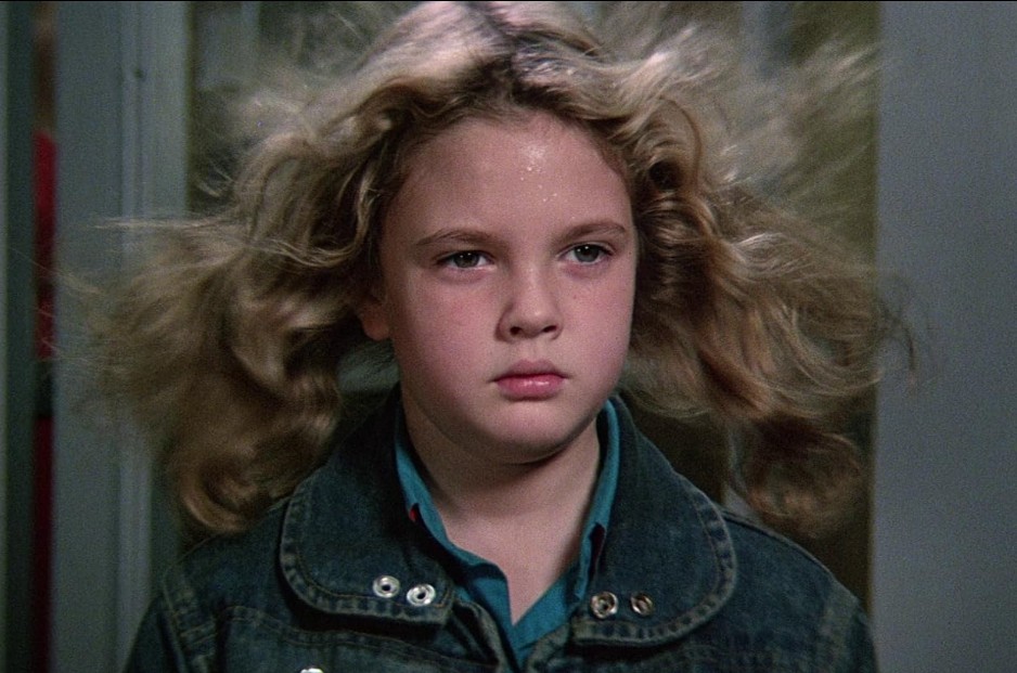 Durante a adolescência, enfrentou problemas relacionados ao uso de drogas e álcool, passou por reabilitação e se emancipou aos 14 anos. Essa fase turbulenta dificultou a obtenção de papéis no cinema, embora tenha atuado em produções como Chamas da Vingança, lançado em 1984, e Olhos de Gato, de 1985. 
