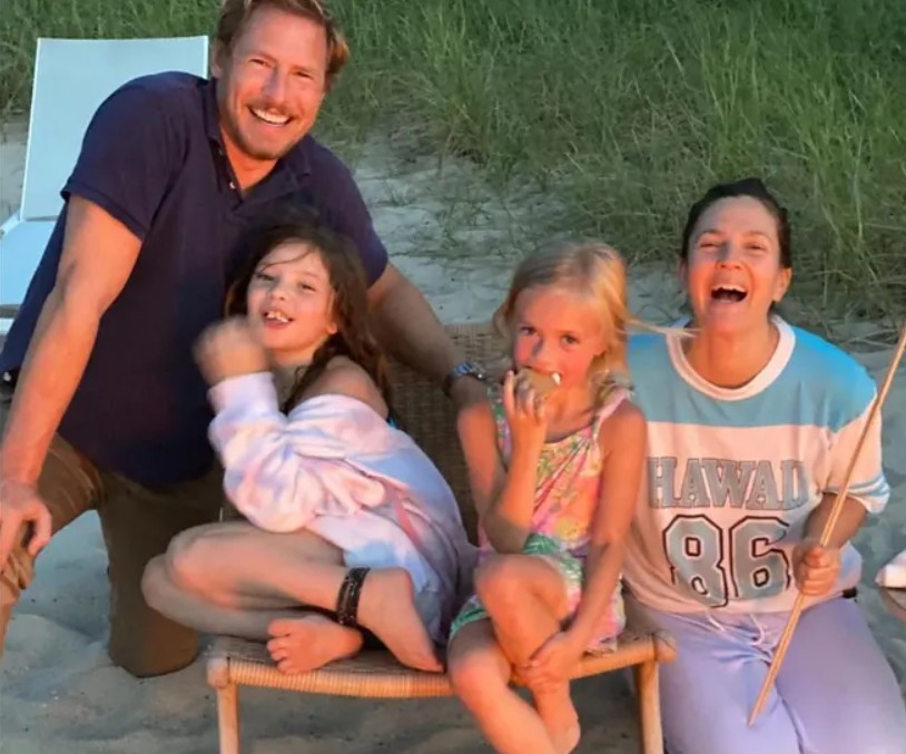 Drew é mãe de duas filhas, Olive, nascida em 2012, e Frankie, nascida em 2014, fruto de seu casamento com Kopelman. 
