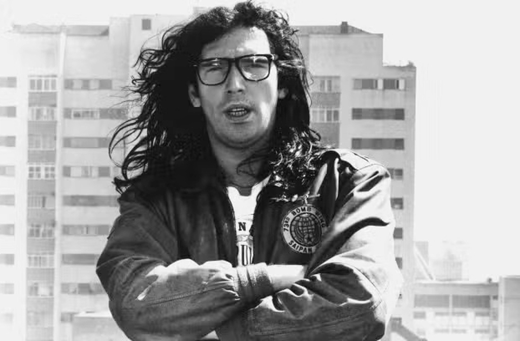 Nome relevante do rock nacional, compõs clássicos como “Me Chama”, que ganhou versões de diversos intérpretes e entrou na lista das 100 maiores músicas brasileiras da Rolling Stone — ficou em 47º. Também é autor de “Vida Louca Vida”, eternizada por Cazuza,  “Corações Psicodélicos”, “Canos Silenciosos” e “Essa Noite Não”. 