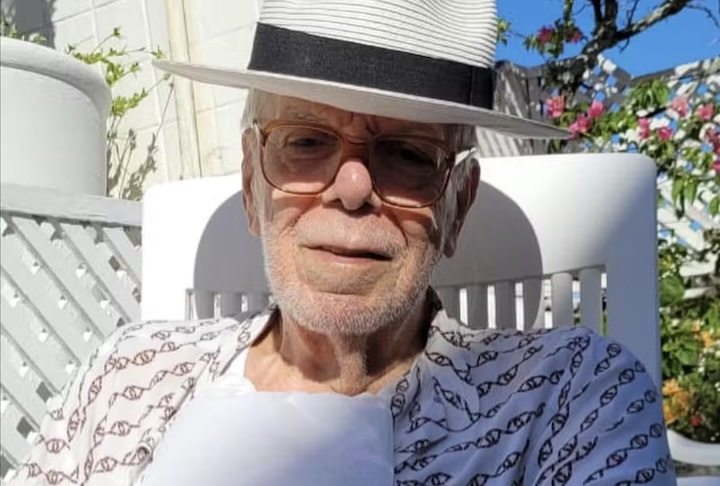 Atualmente, segundo a filha, Manoel Carlos se encontra com a saúde debilitada por conta da doença de Parkinson já em estágio avançado.