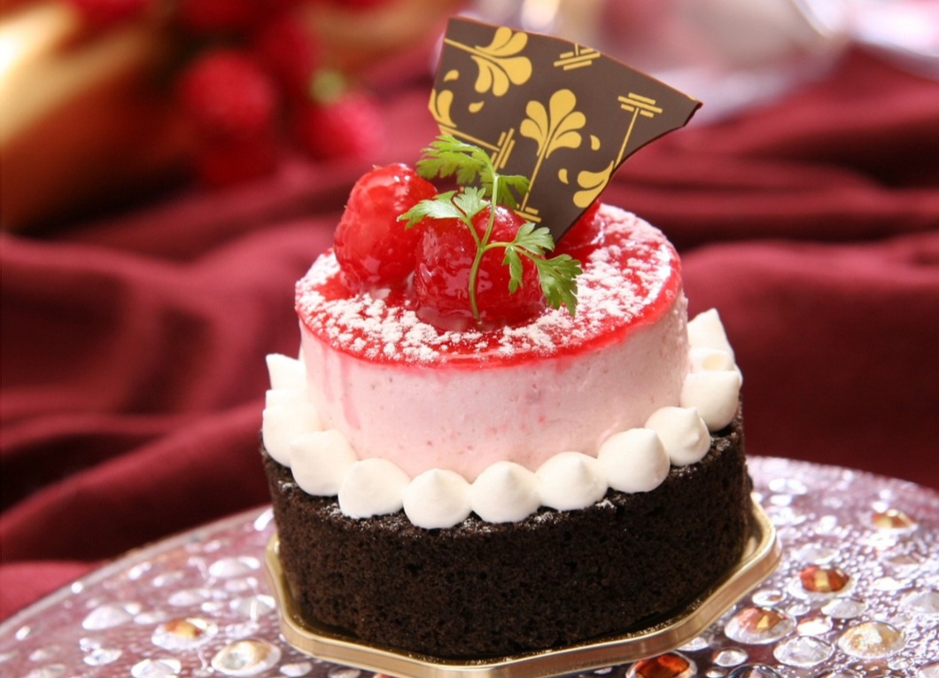 Típica de climas temperados, a framboesa é uma verdadeira explosão de sabor, sendo extremamente versátil por aparecer em outros pratos na culinária mundial. Uma combinação interessante é com chocolate em receitas de bolos, brownies e outras sobremesas. 

