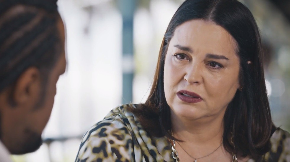 Após um período afastada das novelas, voltou à televisão em Todas as Flores em 2022. Na produção original do Globoplay, deu vida a Patsy, uma mulher ambiciosa que, após ficar sem herança com a morte do marido Raulzito, interpretado por Nilton Bicudo, passa a trabalhar como governanta de sua rival, a milionária Mauritânia, vivida por Thalita Carauta.
