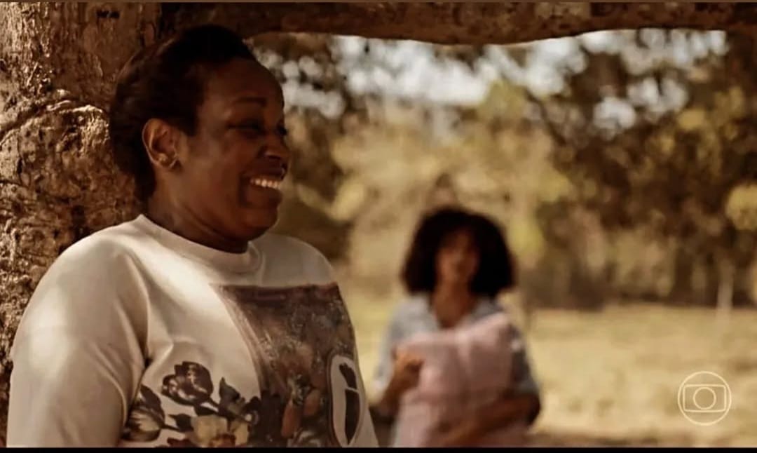 Sua estreia em novelas da Globo aconteceu no remake “Renascer”, no papel de Quitéria, mãe de Maria Santa e matriarca de sua família na primeira fase da trama. A atuação foi amplamente elogiada pela crítica e pelo público.
