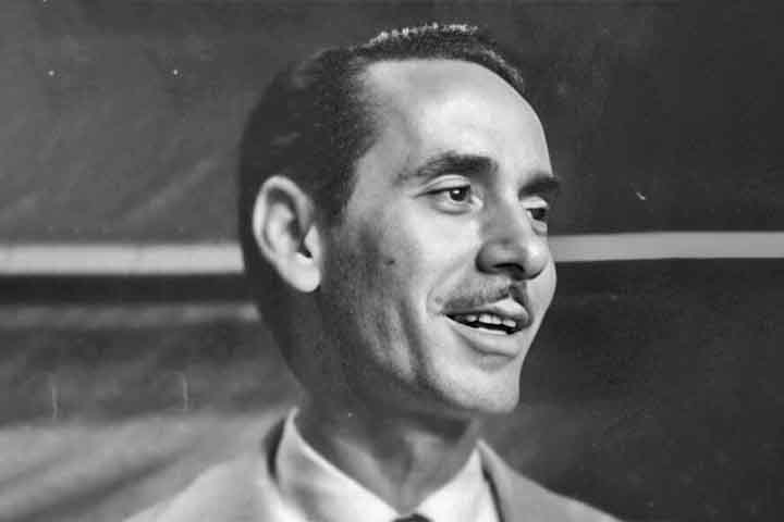 Antônio Gonçalves Sobral, que ficou famoso com o nome artístico de Nelson Gonçalves, nasceu em 21 de junho de 1919 na cidade gaúcha de Santana do Livramento, na fronteira do Brasil com o Uruguai.
