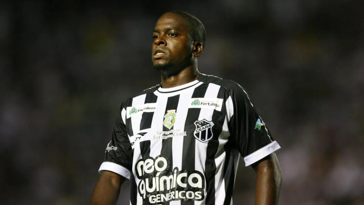 Jogo Ceará x Fluminense pela série A do Campeonato Brasileiro 2011
Na foto: Marcelo Nicácio, jogador do Ceará
Foto: Fco Fontenele, em 29/10/2011