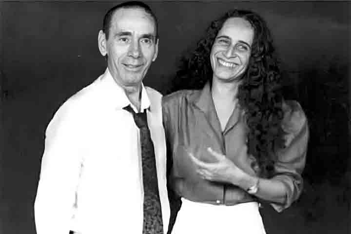 Outro nome importante desse período foi o pernambucano Capiba, autor de “Maria Betânia”, clássico lançado em 1946. A gravação dessa música por Nelson, inclusive, inspirou Caetano Veloso a sugerir ao pai que batizasse a irmã caçula com esse nome. 
