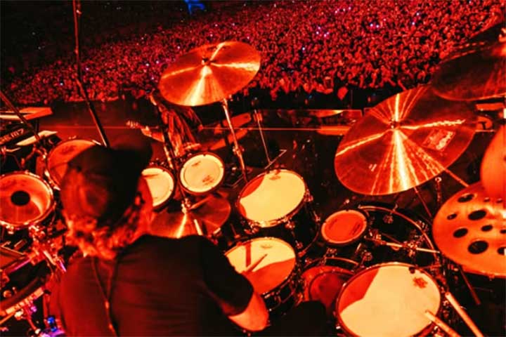 Em 2025, o grupo segue divulgando o álbum Love is Like, o seu oitavo disco de estúdio, lançado no dia 15 de agosto. 
