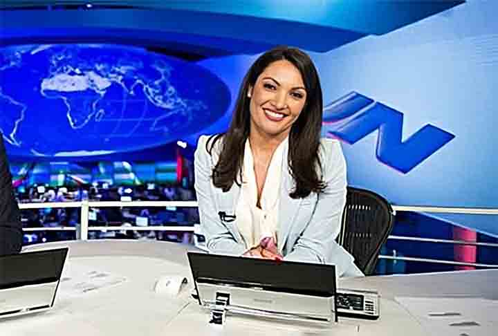 No fim de 2011, Patrícia Poeta ganhou ainda mais projeção ao assumir a função de âncora do Jornal Nacional ao lado de William Bonner. Ela entrou na vaga de Fátima Bernardes. 
