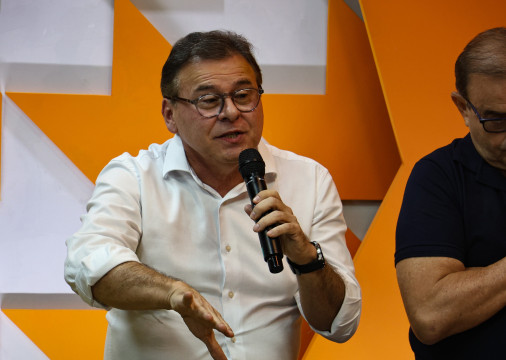 FORTALEZA, CEARÁ,  BRASIL- 19.12.2025:.Robinson de Castro, ex-presidente do Ceará, e Renan Vieira, ex-presidente do Fortaleza, participam do Sobe a Placa nesta sexta-feira, 19. (Daniel Galber/Especial para O POVO)