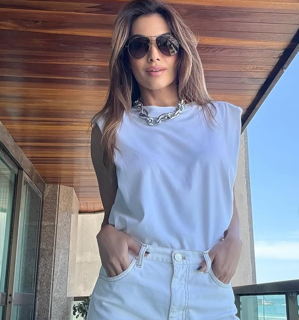 Patrícia Poeta comemorou 49 anos em 19 de outubro de 2025, recebendo homenagens de fãs e colegas de trabalho. A apresentadora celebrou a data em meio à rotina no Encontro e destacou gratidão pelo novo ciclo.