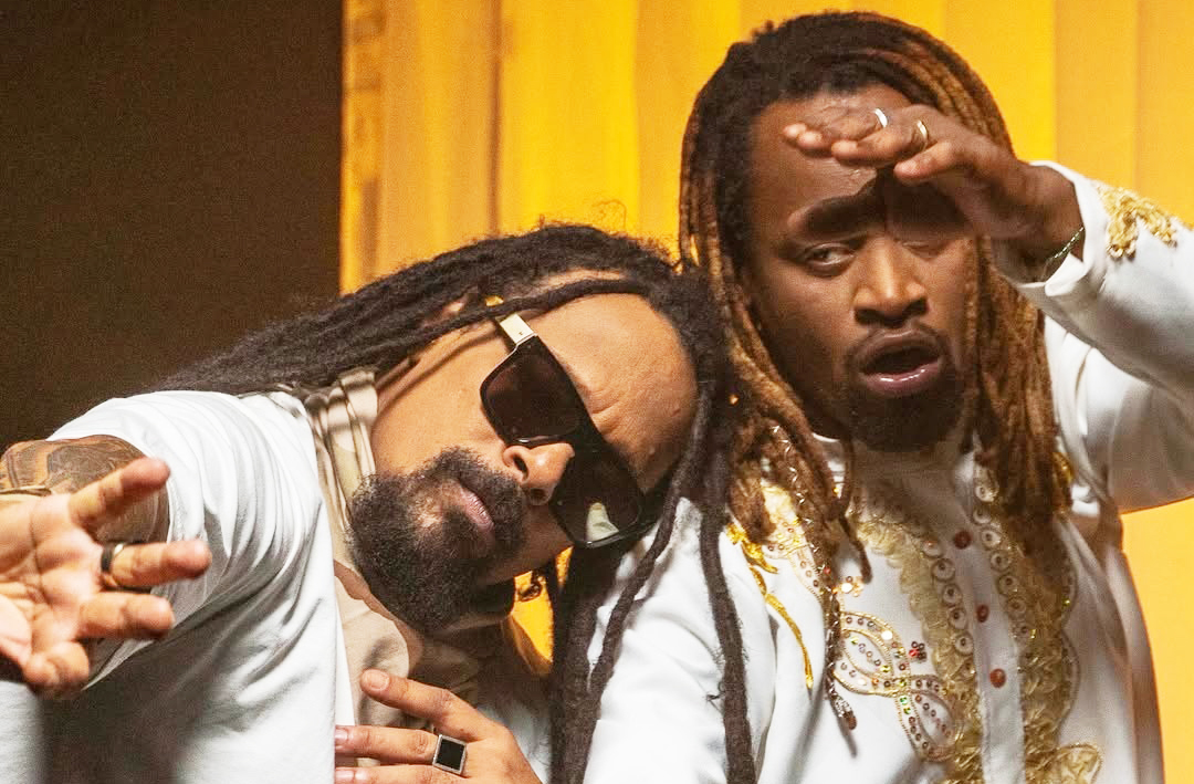 Em 2024, participou da música “Late Redemption” com a banda Angra e da faixa “Refletir (Resista)” com Marcelo Falcão. Essas colaborações reforçam sua abertura para fusões musicais e seu engajamento com temas como resistência, espiritualidade e identidade cultural.