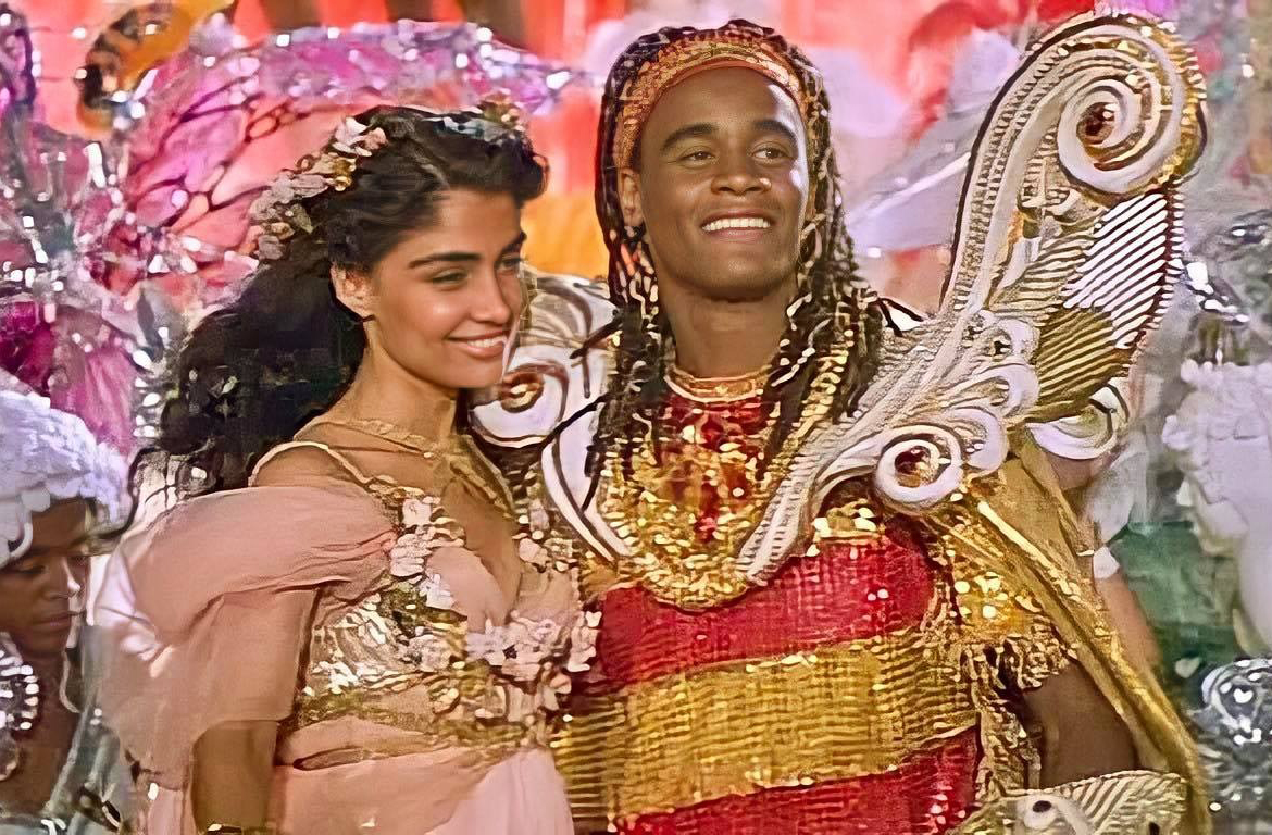 Em 1999, protagonizou o filme Orfeu, de Cacá Diegues, e cantou na trilha sonora. Foi sua primeira grande performance como ator. A interpretação intensa e poética de Toni deu nova vida ao clássico da dramaturgia brasileira, revelando seu talento também nas artes cênicas.