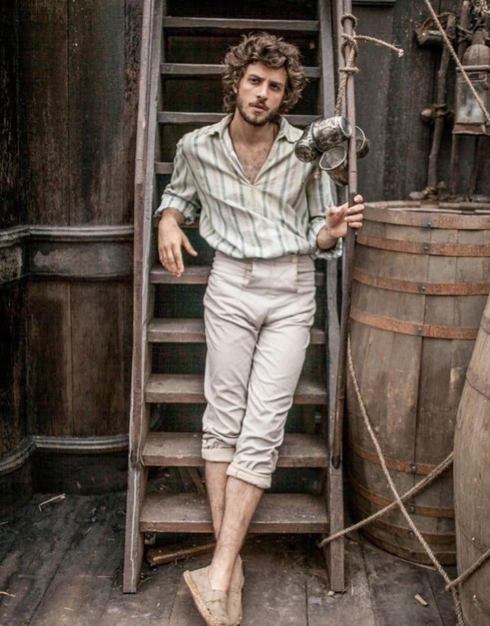 Desde então, emplacou uma novela por ano na emissora entre 2015 e 2019. Em 2015, participou de “Babilônia”, como Rafael. Em 2016, integrou o elenco de “A Lei do Amor”, como o jovem Pedro Guedes Leitão. Em 2017, fez parte de “Novo Mundo”, interpretando Joaquim Martinho (Tinga). Em 2018, atuou em “Segundo Sol”, como Ícaro Batista, e em 2019 interpretou Domênico em “Amor de Mãe”.
