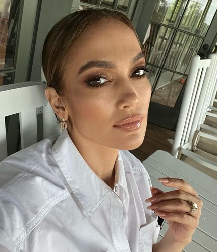 Depois de quatro casamentos e vários relacionamentos que viraram manchete, a cantora e atriz Jennifer Lopez afirmou que não pretende se casar novamente.