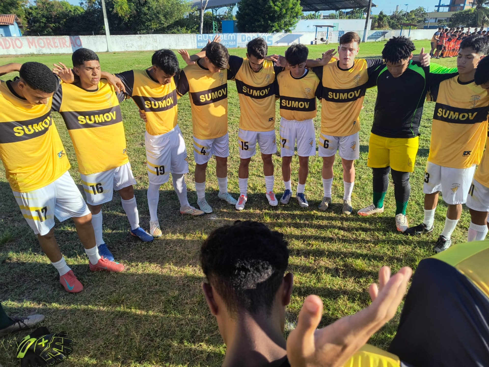 Atletas do Sumov sub-17 na disputa do seu primeiro campeonato (Foto: Mauro Brasília/Sumov)