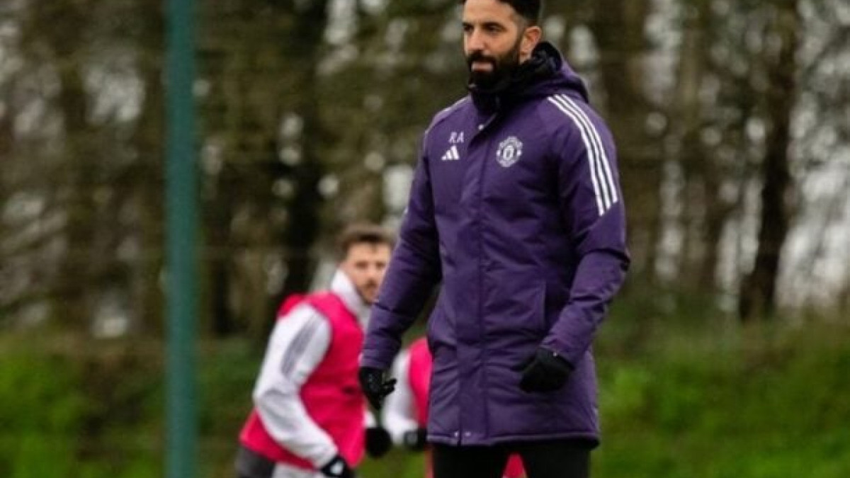 Times fazem duelo neste domingo (21), às 13h30 (de Brasília), no Villa Park, em Birmingham, pela 17ª rodada da Premier League