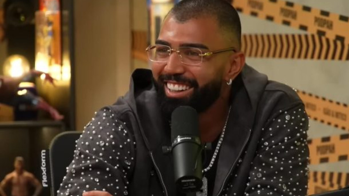 Atacante aproveita a abordagem do tema para esclarecer a reivindicação dos jogadores com relação aos gramados e também deixa sugestão